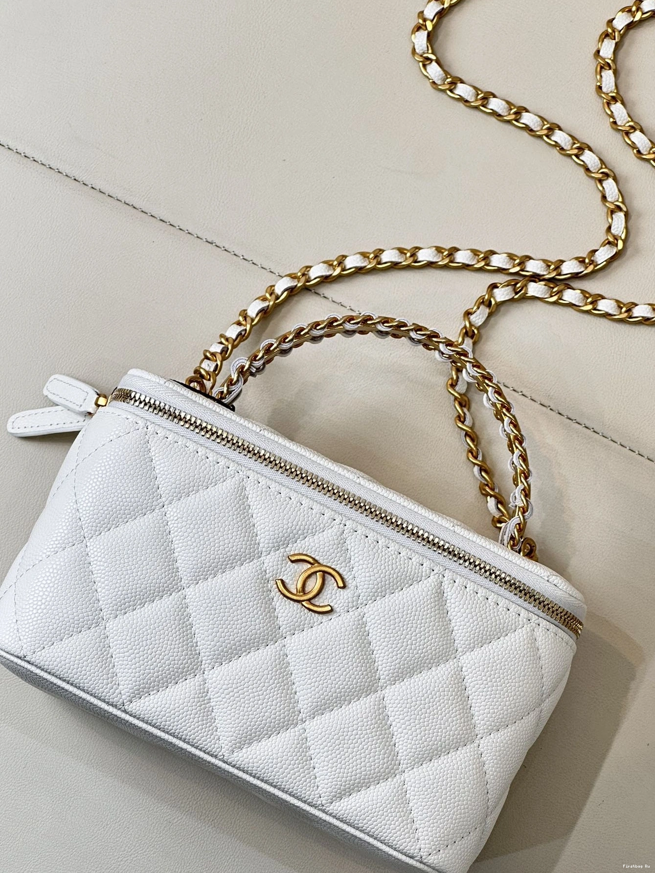 First Bag Ru WITH CHANEL VANITY SMALL CHAIN-16x9.5x8cm CHANELASSIC 0715